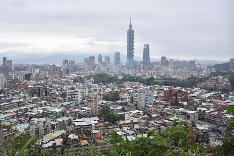 新冠肺炎肆虐全球,但房市仍然熱絡,讓國內被批為實施多年囤房稅再度引發討論,而囤房稅真的是實施居住正義的解藥嗎?(資料照,取自pixabay)