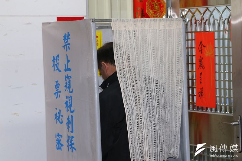 中選會禁止新冠肺炎隔離者投票,讓人擔心有病患為了投票而隱瞞自己染疫的事實。示意圖。(資料照,顏麟宇攝)