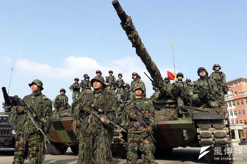 國軍去年起陸續編成多個「聯合兵種營」,其中位於南部的裝甲564旅聯兵3營今年初曾對外進行演練,該次是聯兵營首度曝光在鏡頭前;今年漢光36號演習則將是聯兵營編成後,首個參與的跨兵種、全國性大型演訓。(蘇仲泓攝)