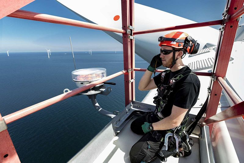 離岸風電開發陸續傳出風場完工及下一階段選商即將開始,看似風場建設頗有進度。(沃旭能源提供提供)