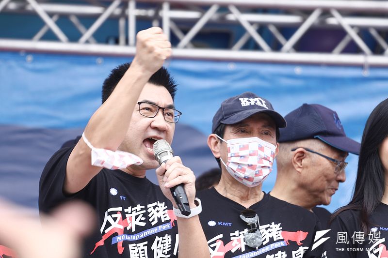 江營顯然認定8月28日公投大戰,是國民黨主席江啟臣(左)連任黨魁的「保命符」。(資料照,陳品佑攝)