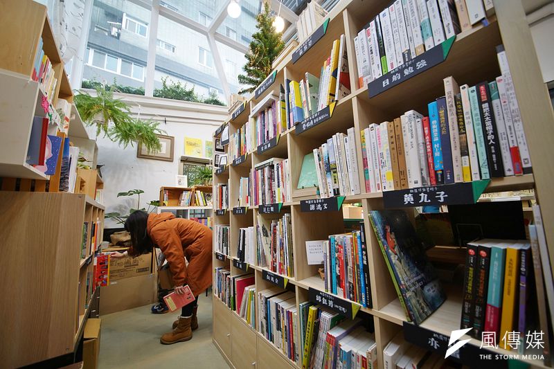 隨著網路世代及閱讀風氣下降的時代來臨,引發書店倒閉潮,而剩餘的獨立書店更是咬牙苦撐。示意圖。(盧逸峰攝)