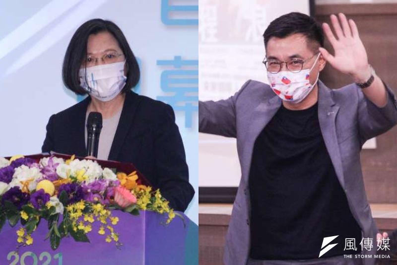 面對8月的公投大戰,民進黨內對於是否提出對案「正面對決」仍在拉鋸;國民黨內緊盯綠營動向,評估若民進黨提出對案,反而會為公投案增添柴火。圖為民進黨主席蔡英文(左起)、國民黨主席江啟臣。(資料照,蔡親傑攝/照片合成:風傳媒)