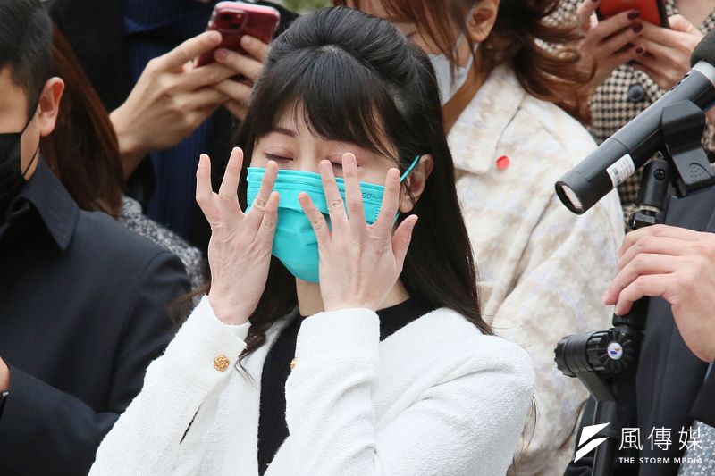 高嘉瑜在記者會承認自己害怕自己有私密影像在對方手上,一時難以果決地報警保護自己。(資料照,柯承惠攝)