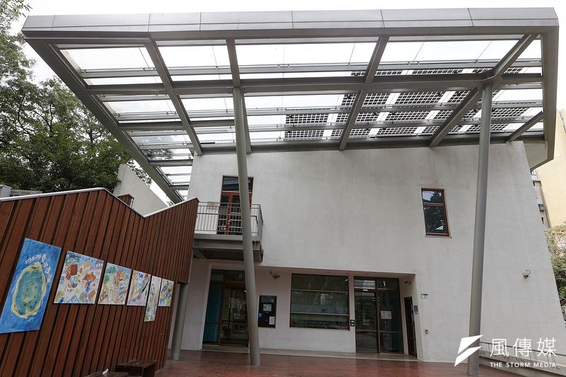 未來需要有更多的再生能源時,新設建築物都會因法規強制設置太陽光電設備。(資料照,林旻萱攝)