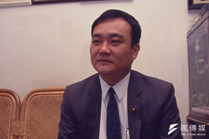 蕭登標在1998年的嘉義縣議員選舉,使出「子代父選」等招數參選。(新新聞資料照)