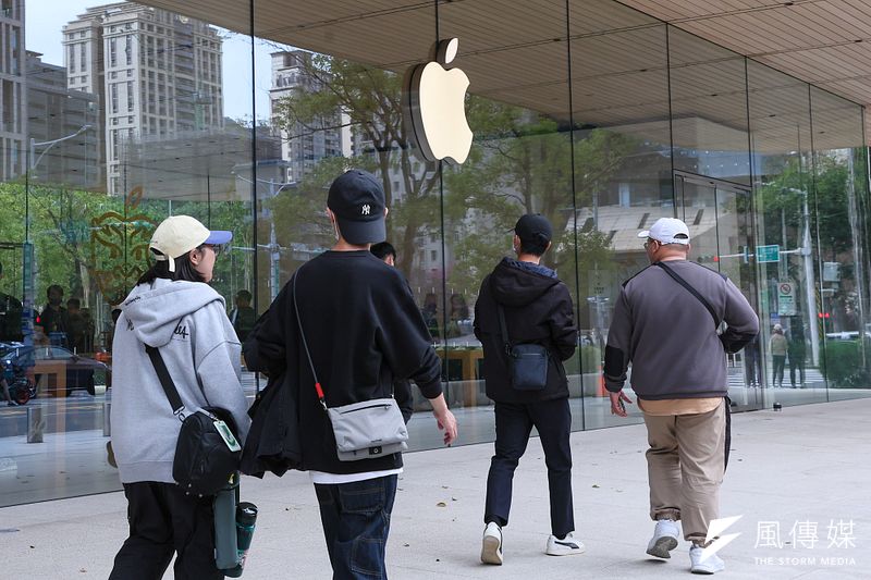 據台灣金融研訓院調查,20~29歲年輕世代是金融風險抵抗力唯一退步的世代。示意圖,與新聞個案無關。(顏麟宇攝)