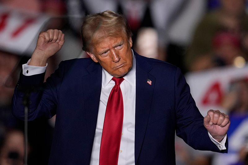 直接點名台灣「奪走了美國95%的晶片生意」的川普,上任後的美國晶片關稅政策備受關注。(資料照,美聯社)