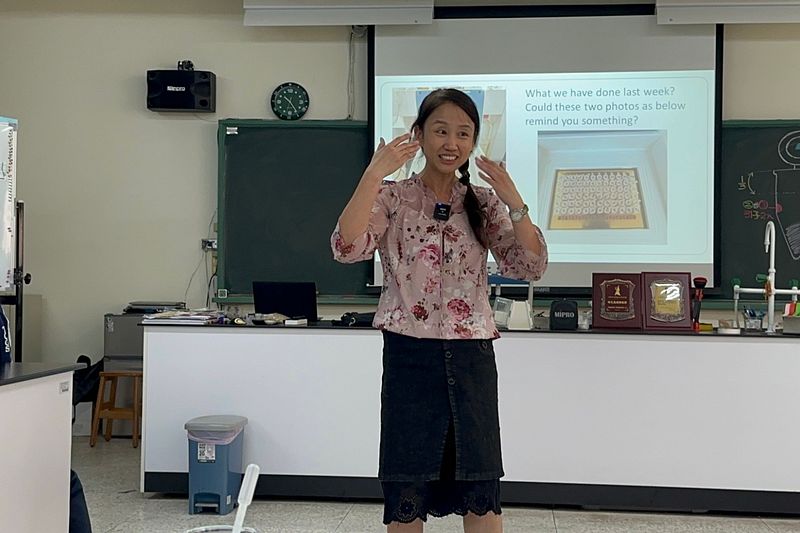 中市府注重英語及雙語教育,無論是在經費補助、教師專業進修還是輔導支持模式的精進- 台中女中雙語課程。(圖/台中市政府)