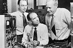 發明電晶體的科學家，由左至右為巴丁、蕭克利、布萊頓。（取自維基百科公有領域）