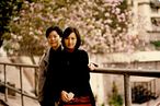 《雲雀與夜鶯》作者鍾曉陽（左）與鍾玲玲，兩位都是極具才華且能超越自身的香港女性作家。（新經典文化、鍾曉陽／提供）