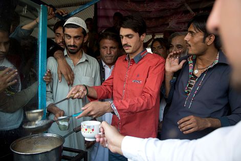 2022年6月14日，巴基斯坦計畫與發展部部長伊克巴爾呼籲民眾每天減少喝茶，減少政府進口茶葉造成的額外財政壓力。（美聯社）
