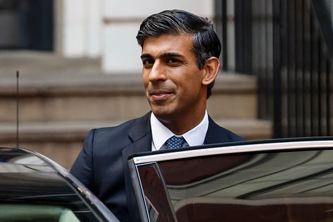 2022年10月24日，蘇納克（Rishi Sunak）當選英國保守黨新黨魁，將接任首相（AP）