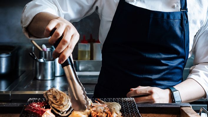 這禮盒跟你想的不一樣!星級主廚掌旗「沿岸風味禮盒」,中秋烤肉零失敗