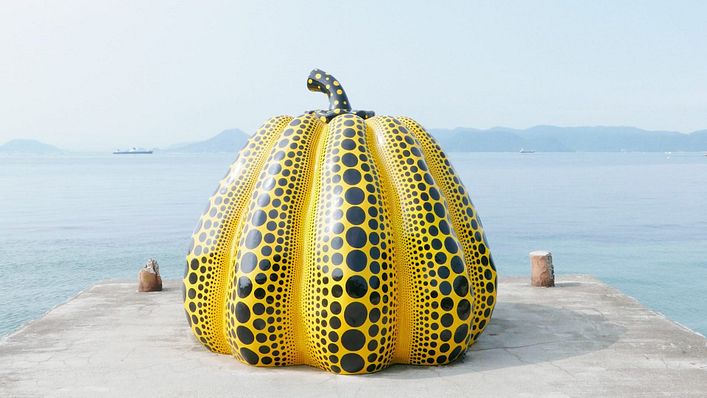 直島-草間彌生作品・黃南瓜 (圖/取自unsplash)