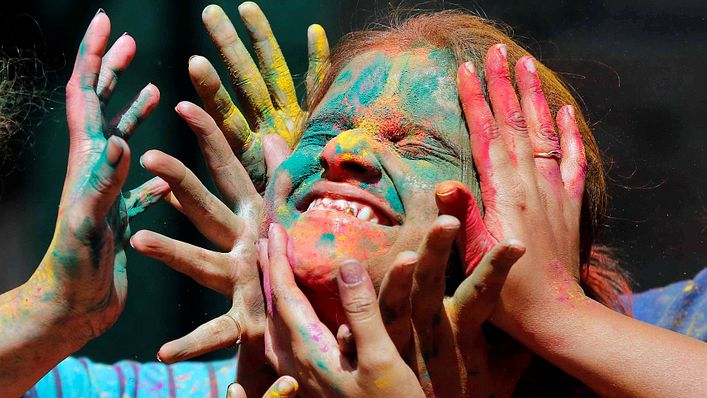 holi(圖/@ajplus X)