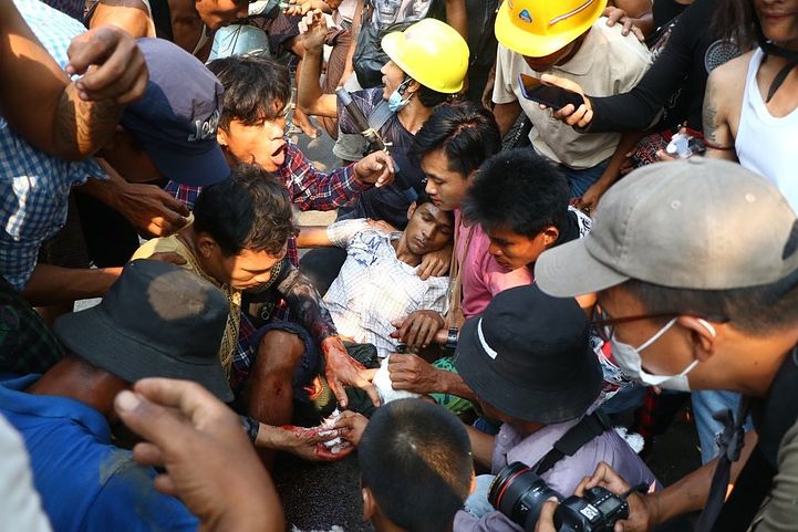 緬甸人民4個多月來極力抵擋軍事政變，死傷無數。（AP）