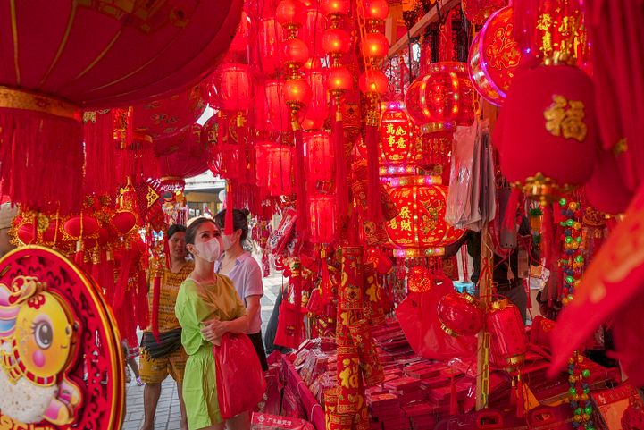 農曆新年：印尼雅加達的唐人街充滿年味。（AP）