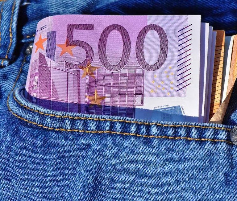 投資人大賣歐元買美元 以及其他商業大事(圖/Ralphs_Fotos)