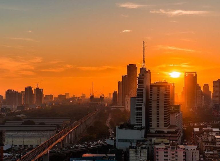 泰國民眾合法種大麻 以及其他國際大事(圖/seatraveller@pixabay)