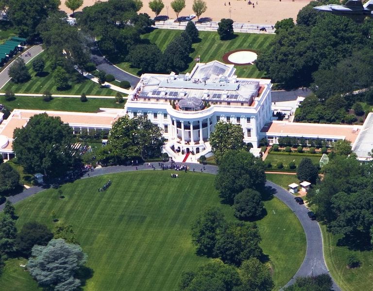 美國晶片禁令讓台積電大跌、世界百大排名美國漸失影響力,以及其他一週國際大事(圖/白宮官網)