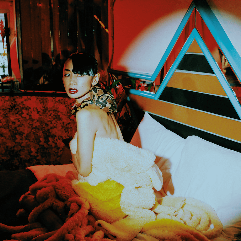 居家娛樂——登曼波個展