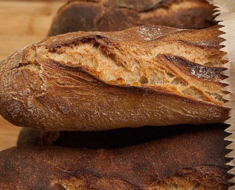 法國能源太貴連麵包都烤不了、歐美民主風向向左偏轉,以及其他一週國際大事(圖/jackmac34@pixabay)