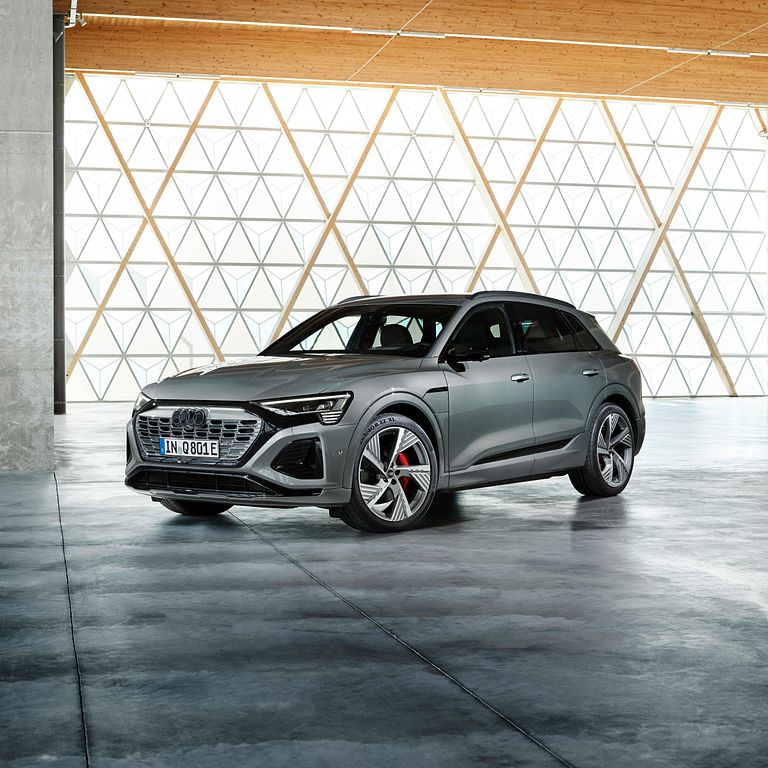 極致電力效能盡顯四環品牌的設計新風采， Audi Q8 e－tron Q8 Sportback e－tron 即日展開預售