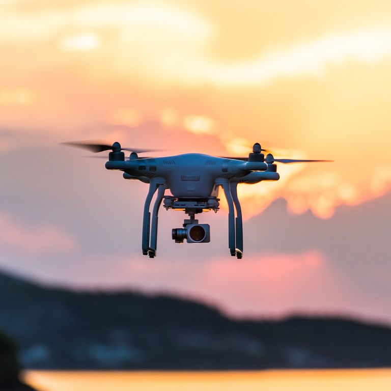 明日速寫1121 首圖