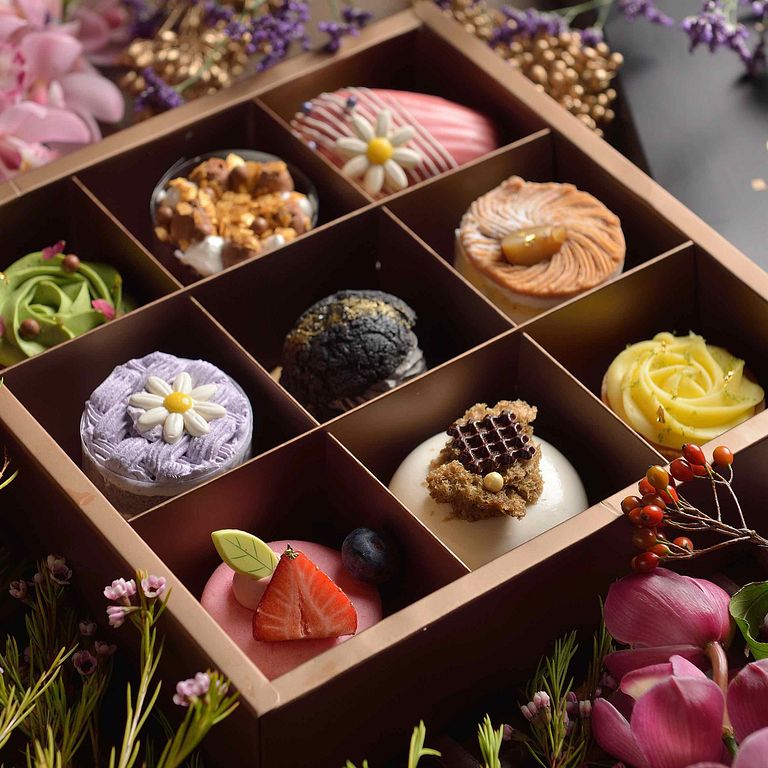 礁溪寒沐酒店「沐選蛋糕九宮格禮盒」甜點形象照。(圖片來源/寒舍 提供)