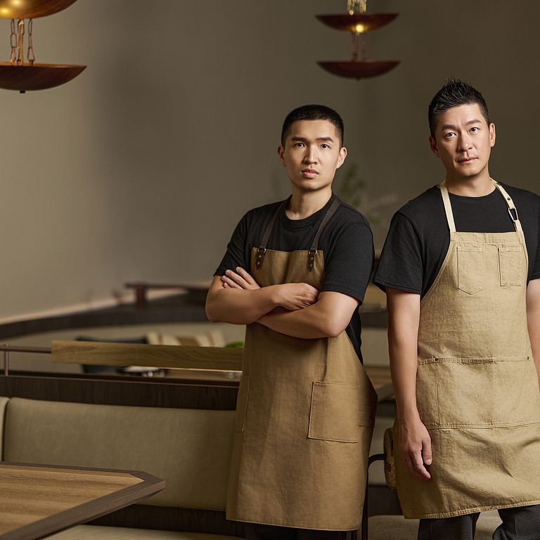 台北寒舍艾美酒店聘請蟬連5年榮獲米其林一星「Impromptu by Paul Lee」的主廚李皞擔任TIPSY Sparrow的廚藝總監,並延攬其旗下的執行主廚邱奕承擔任主廚。(圖片提供:台北寒舍艾美酒店)