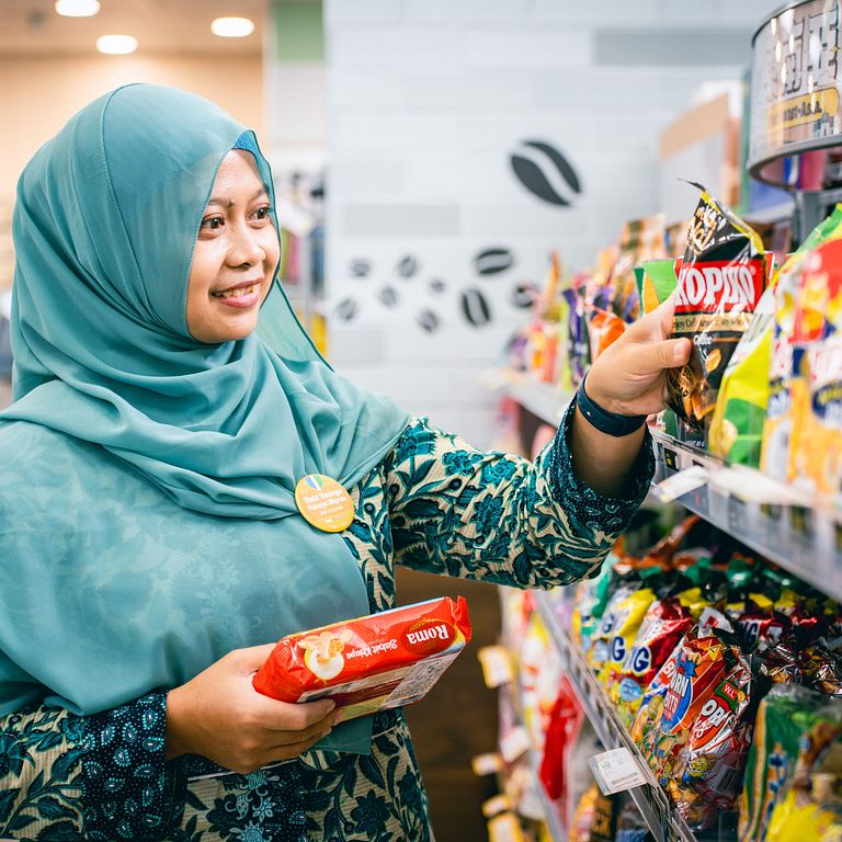 全家攜手公益團體 One-Forty 4