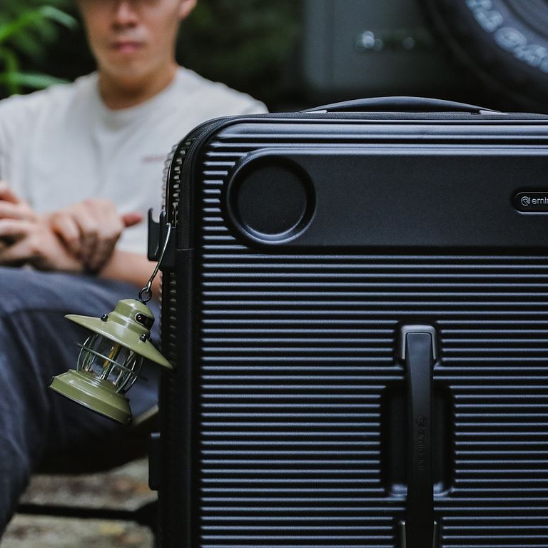 萬國通路 eminent KK74 Funloader 行李箱